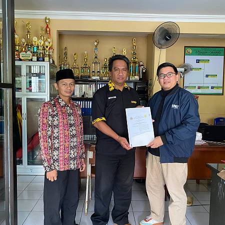 Sinergi Pendidikan: MA PPKP Ribathul Khail Tenggarong dan UMKT Samarinda Resmi Tandatangani MOU