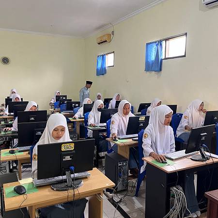 MAS PPKP Ribathul Khail Tenggarong Sukses Laksanakan ANBK Tahun 2025